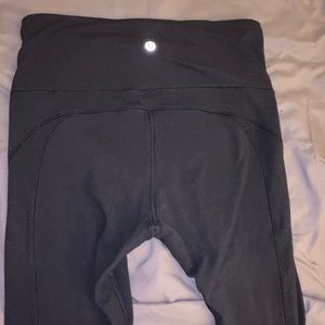 Lululemon size 6 leggings